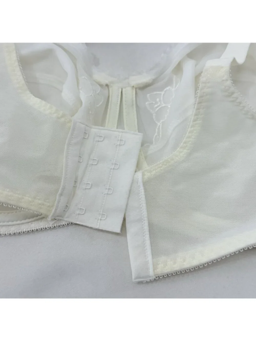 Flower Bali Classics Full Figure Lift Bra Size 38D Underwired Wired See Through